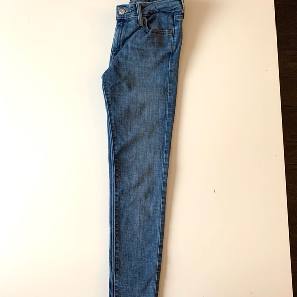Levi’s 711 Skinny Jeans - Picture 8 of 8
